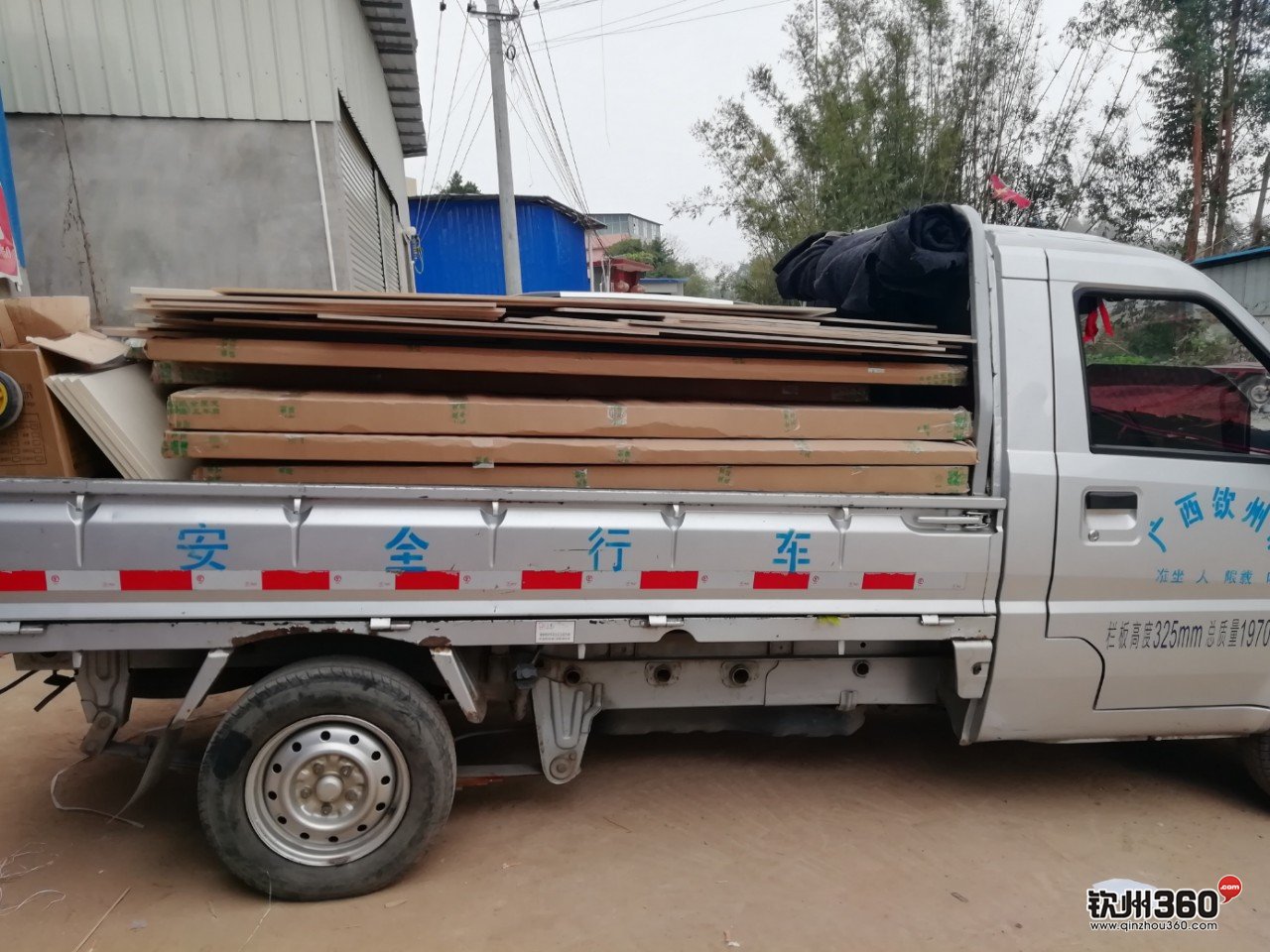 五菱轻卡小货车,拉货,搬家请联系136577792